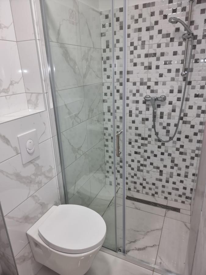Apartmani Anastasia With Pool, โนวาลยา ภายนอก รูปภาพ
