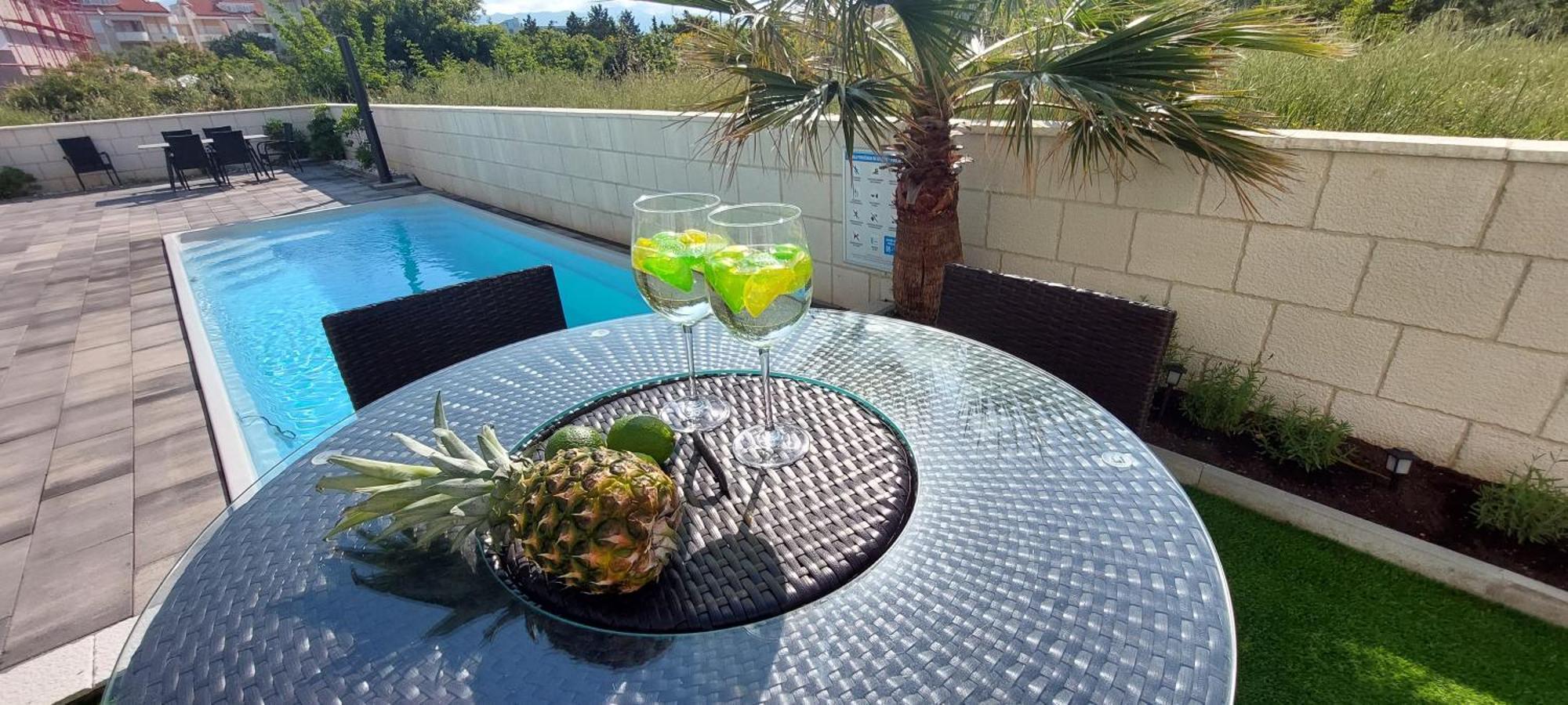 Apartmani Anastasia With Pool, โนวาลยา ภายนอก รูปภาพ